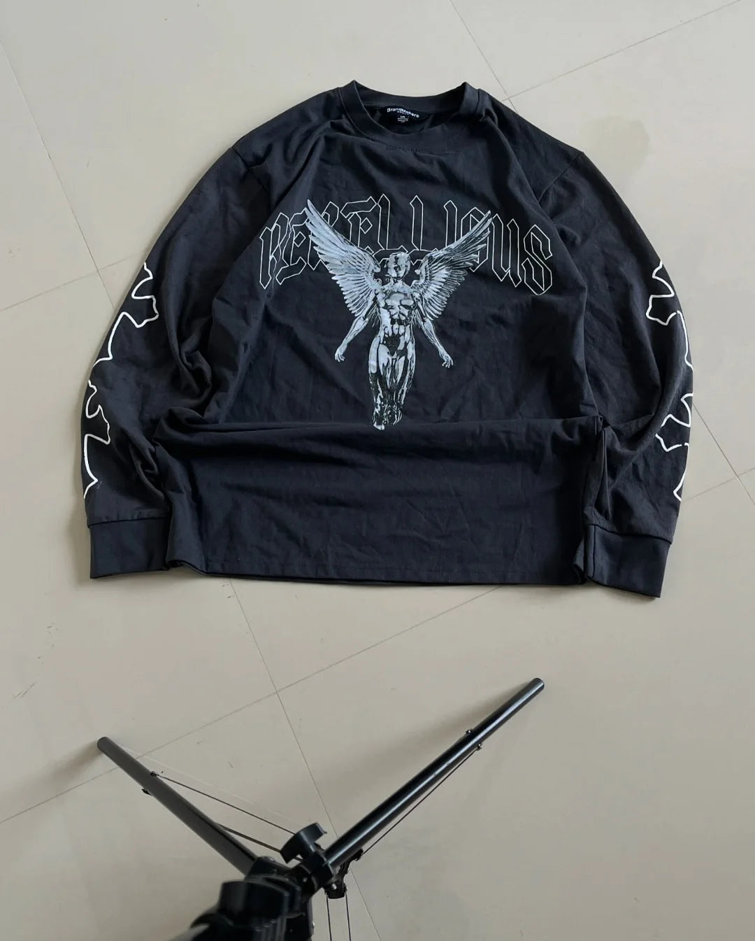 Junk Fits Full Sleeves Graphic Tee – Bold Streetwear Statement
