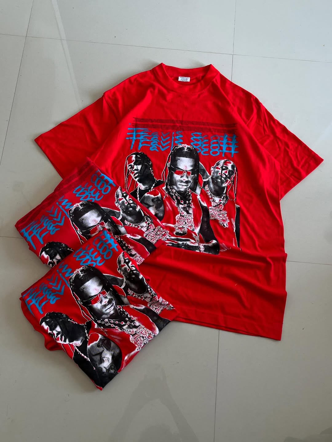 JUNKFITS Hip-Hop Rap Legends graphic T-shirt in bright red with black-and-white portraits and chain designs

